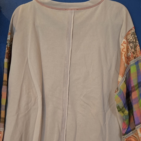 Easel Beige and Pink Stitch Detail Top - Picture 8 of 8